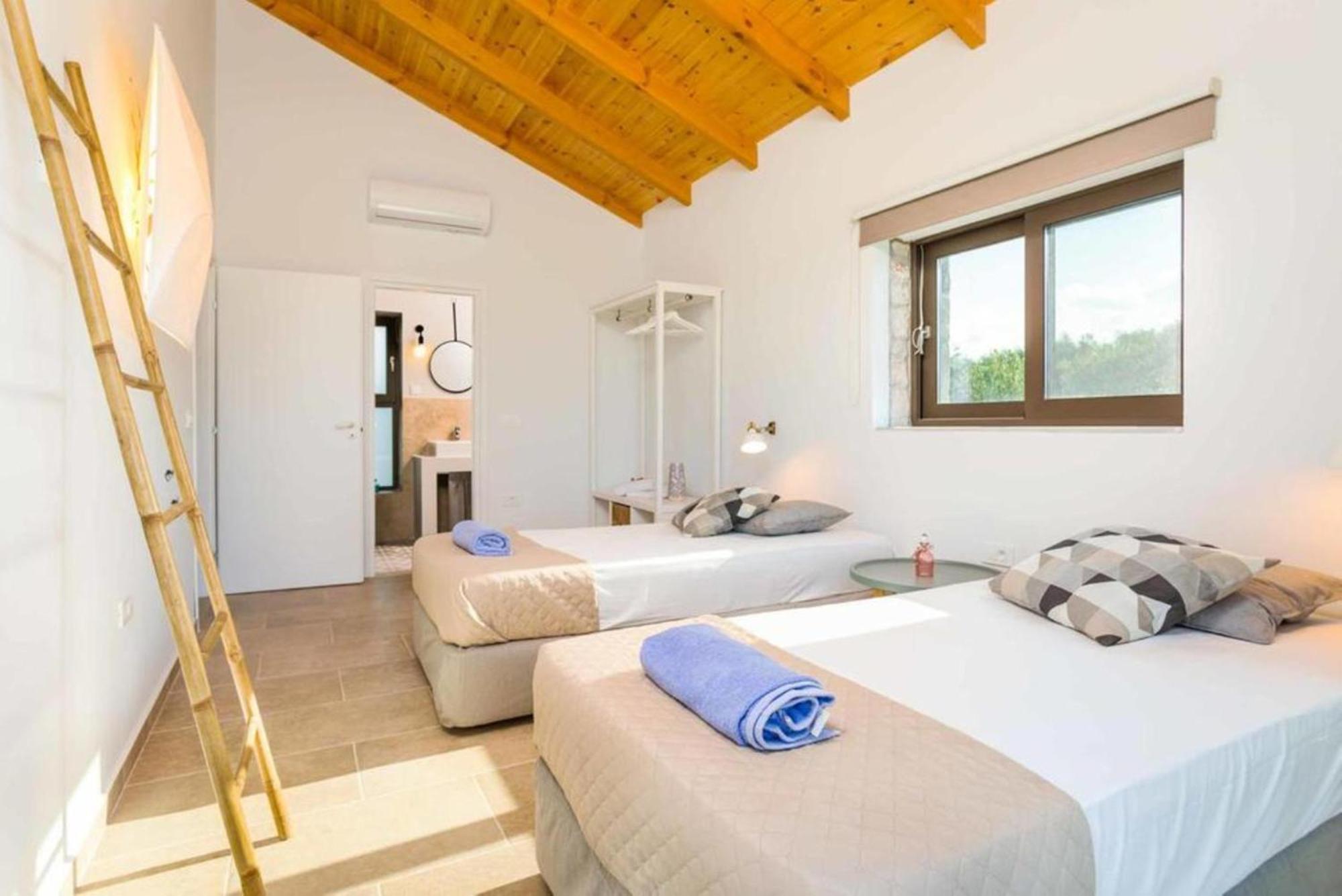 Astarte Villas - Petra Elia Private Villa With Pool Plános Buitenkant foto